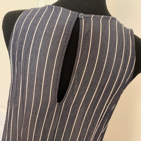 💙👕🤍 Blue and White Striped Tank 🤍 👕💙 - Picture 6 of 11